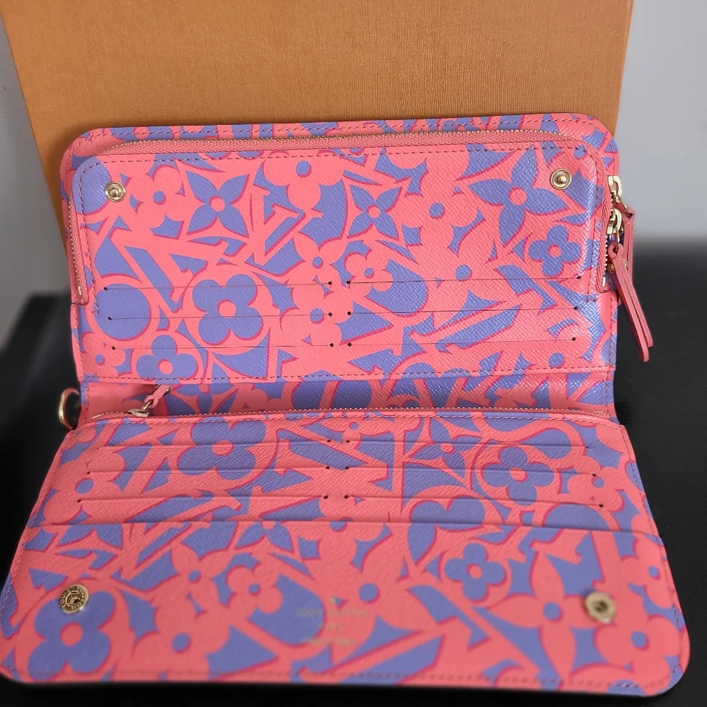 LV Insolite Corail Wristlet/Wallet - Picture 6 of 11